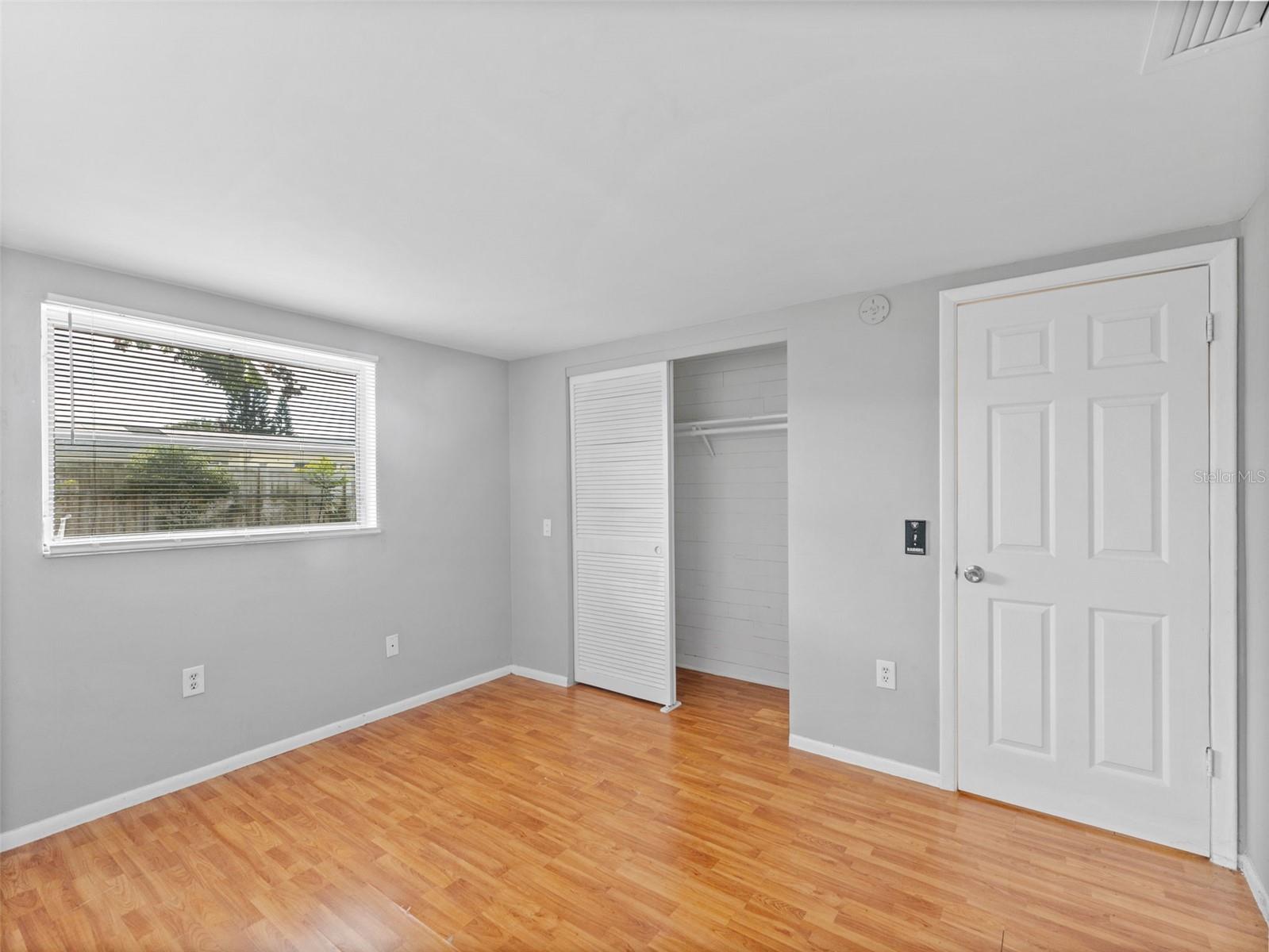 COLONIAL HILLS - Residential