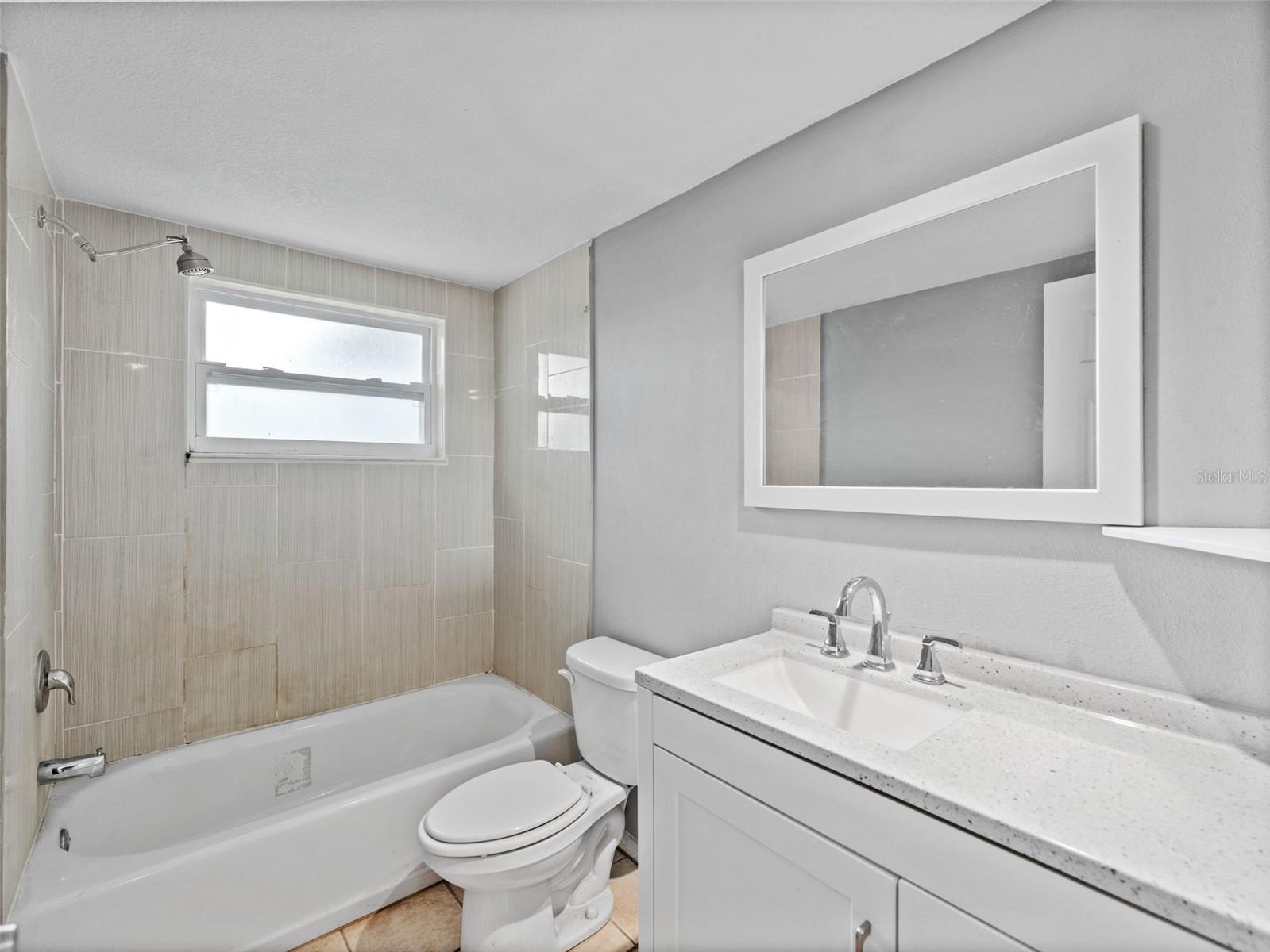 COLONIAL HILLS - Residential