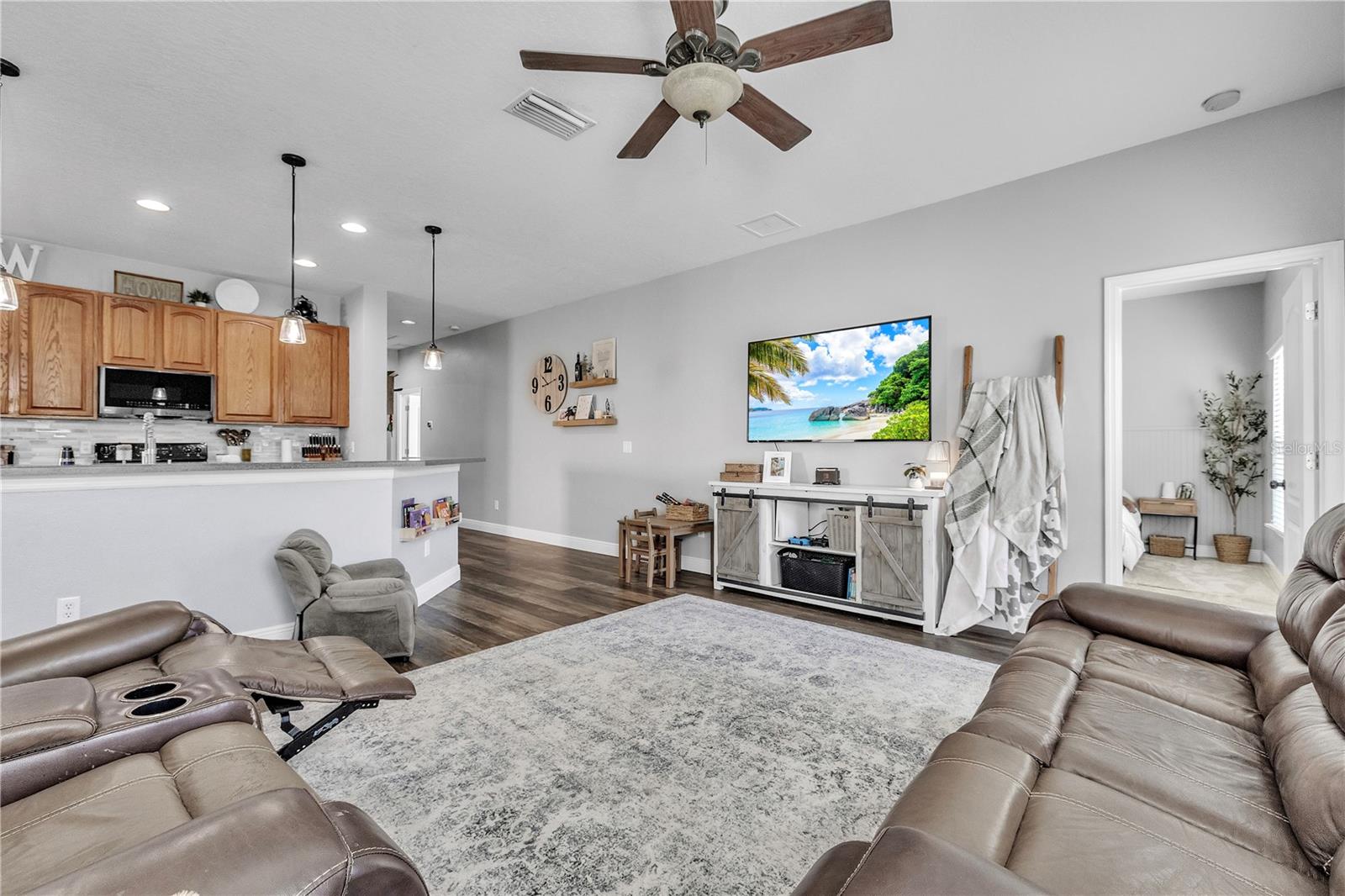 BAHIA LAKES PH 02 - Residential