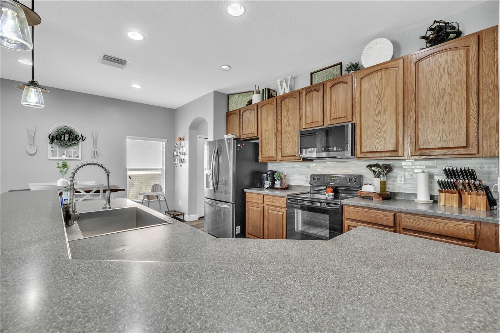 BAHIA LAKES PH 02 - Residential