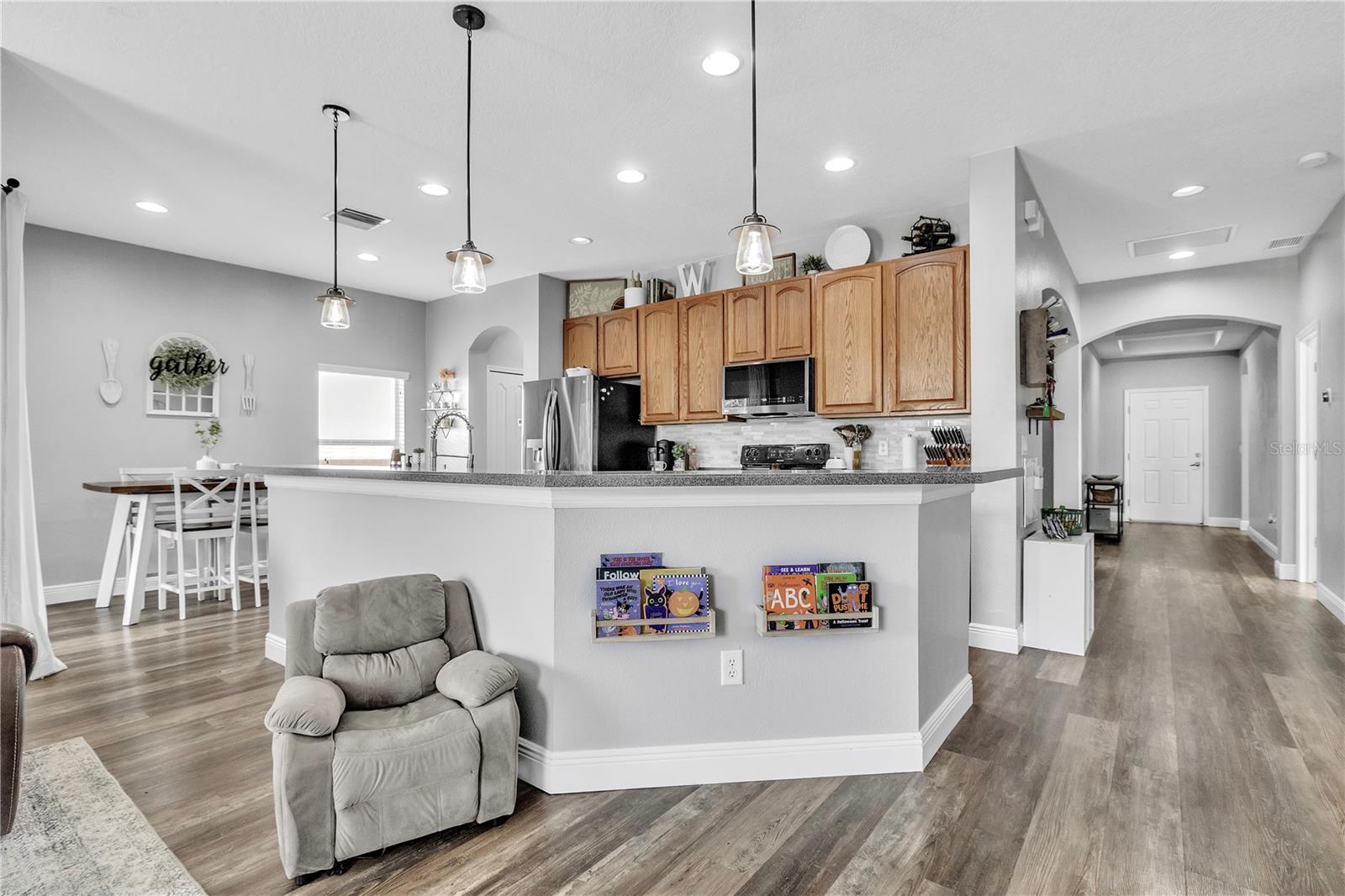 BAHIA LAKES PH 02 - Residential