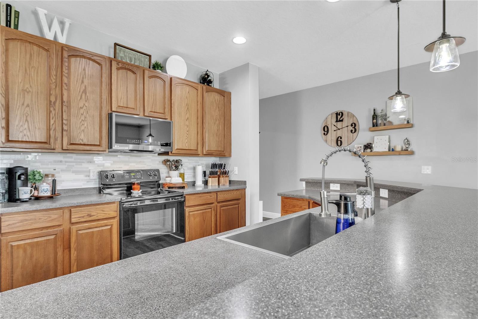 BAHIA LAKES PH 02 - Residential