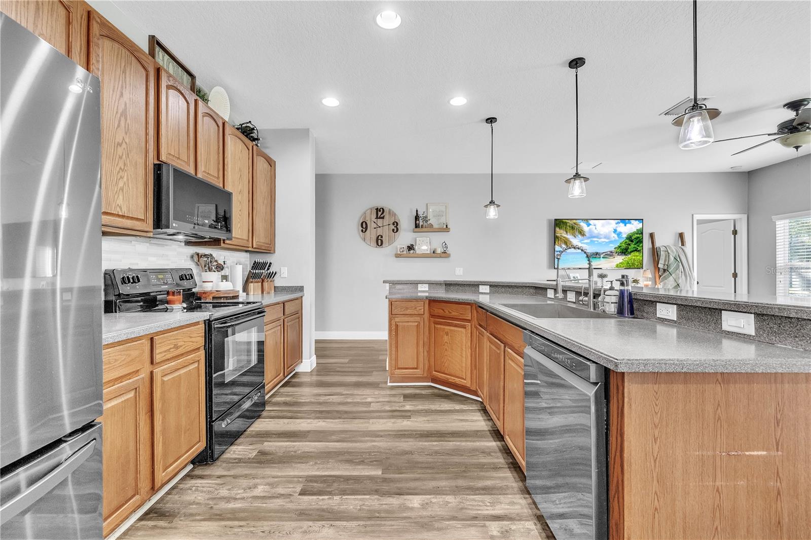 BAHIA LAKES PH 02 - Residential