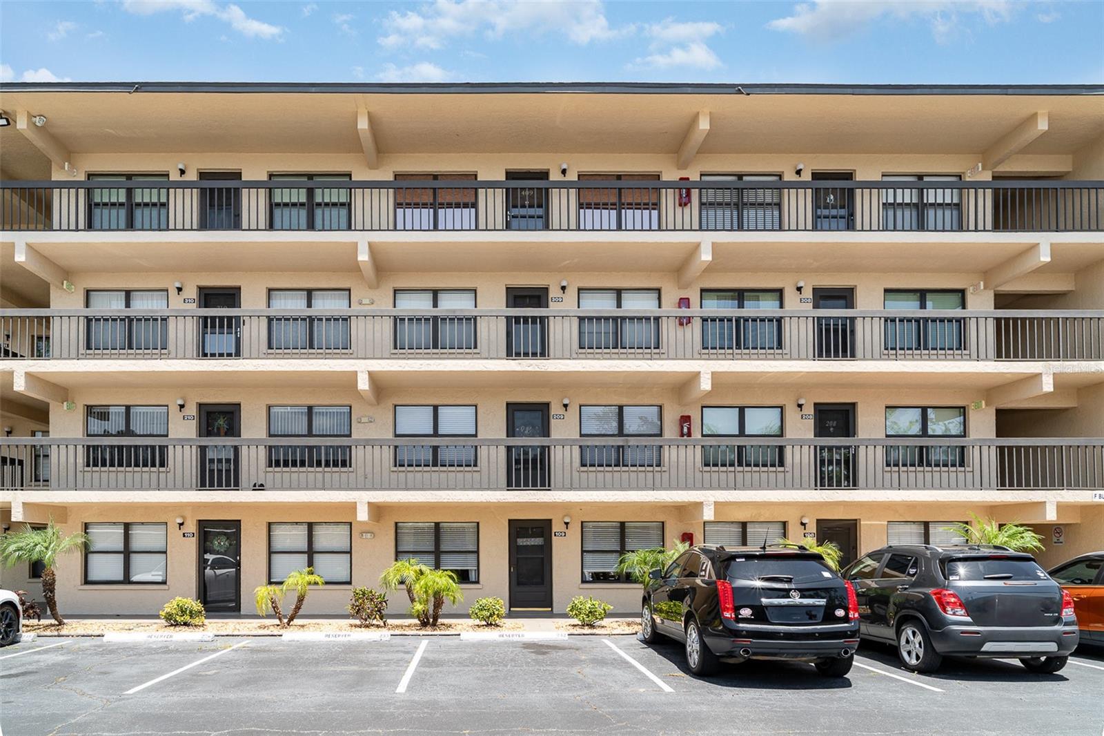Welcome to 635 30th Avenue West, located in the heart of Bradenton, Florida! This bright and airy 3rd-floor condo offers a spacious open floor plan filled with natural light. The open-concept kitchen features updated appliances and seamlessly flows into the living and dining areas—perfect for both relaxing and entertaining. The large bedroom provides plenty of space and comfort, while the screened-in lanai offers peaceful views of the beautifully maintained courtyard and tranquil pond. Property has new hurricane windows and sliding doors!
Situated in a gated 55+ community, residents enjoy access to resort-style amenities including a heated pool, tennis courts, barbecue areas, waterfront seating, and more. The location is unbeatable—just minutes from top-rated dining, shopping, and entertainment, and only a few miles from the white sandy beaches of Anna Maria Island. Whether you're looking for a seasonal retreat or year-round living, this home offers the perfect blend of comfort, convenience, and Florida charm.
