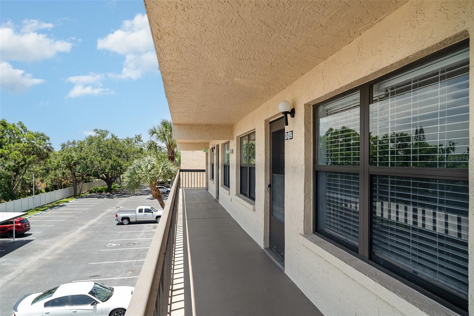 635 30TH AVENUE W F309