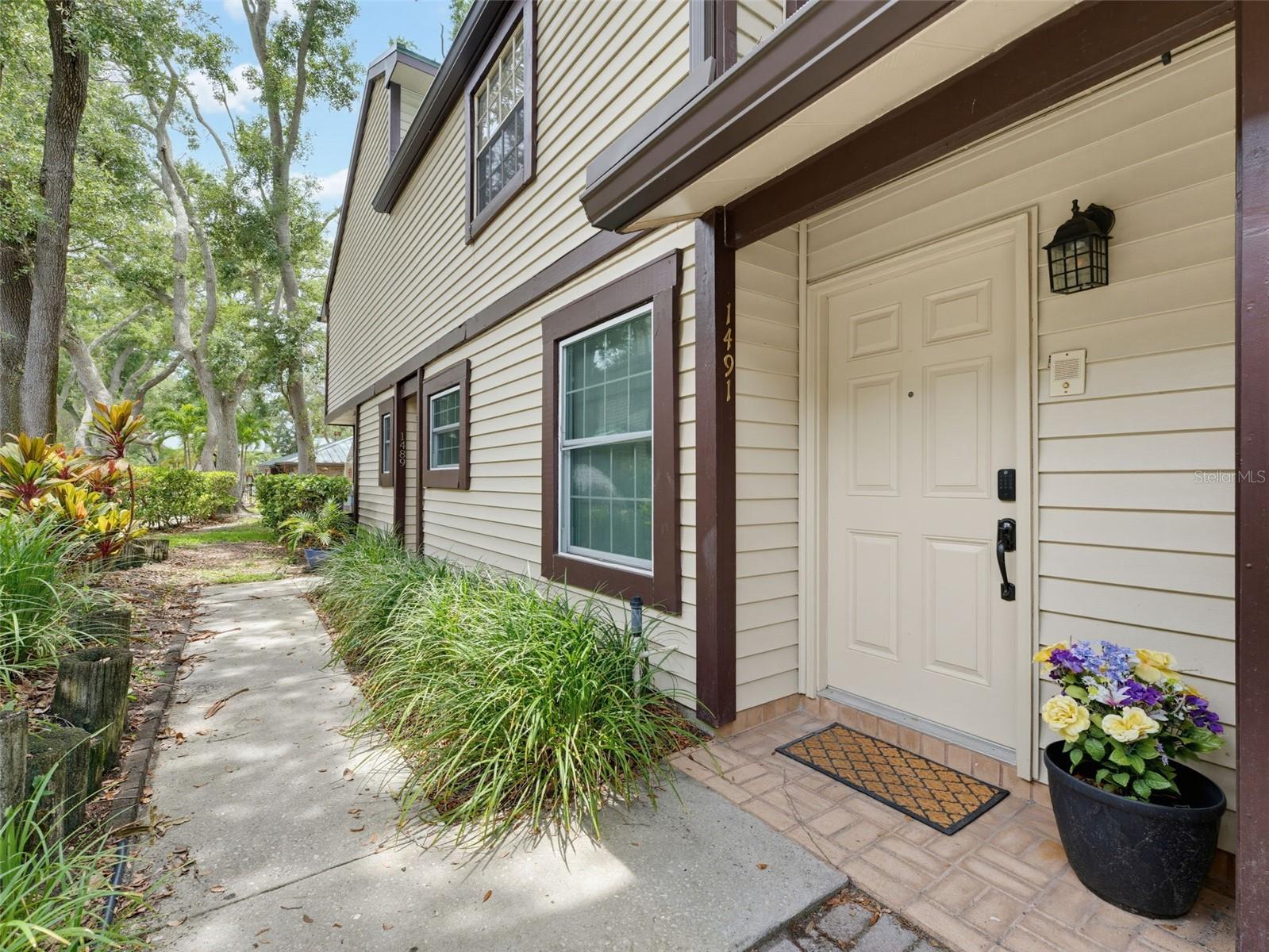 1491 MAHOGANY LANE 1491
