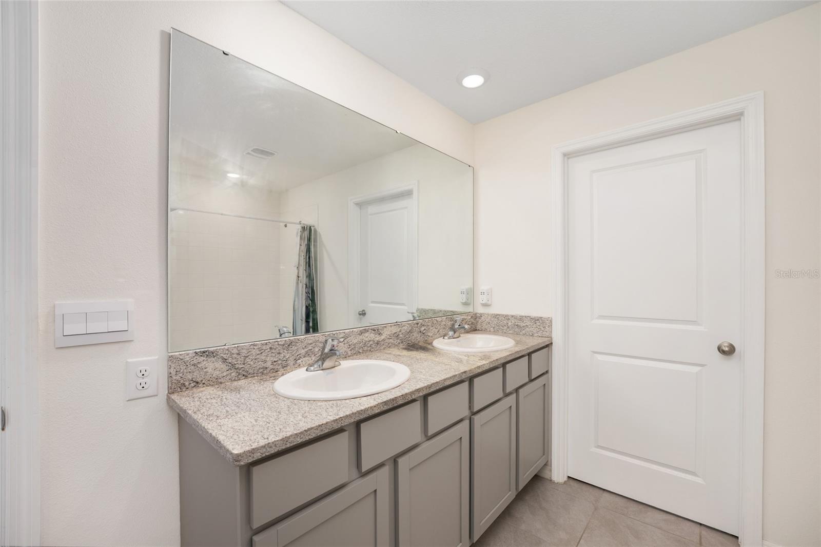 RIDGE AT HEATH BROOK PHASE 1 - Residential