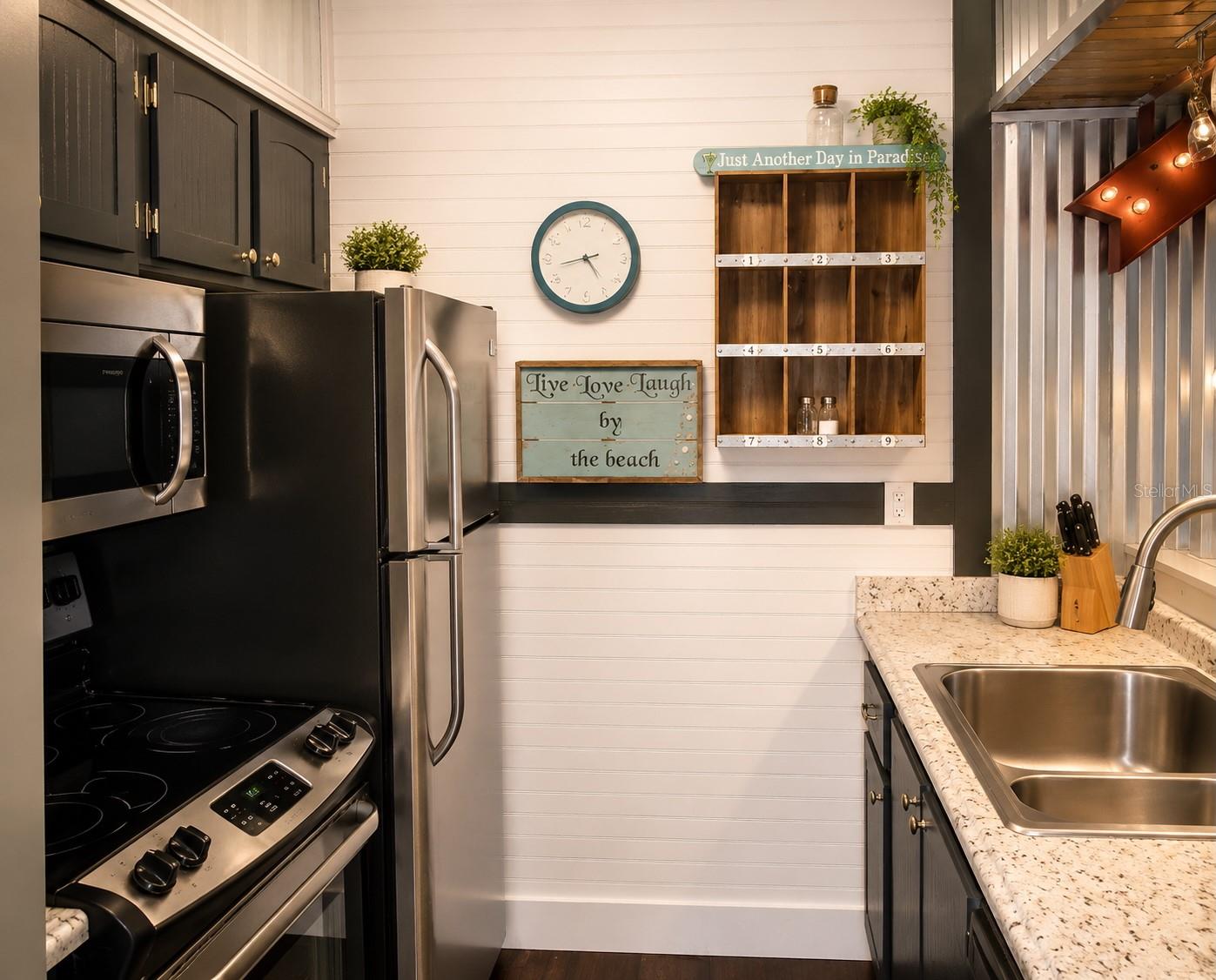 HARBOUR TOWNE CONDO - Residential