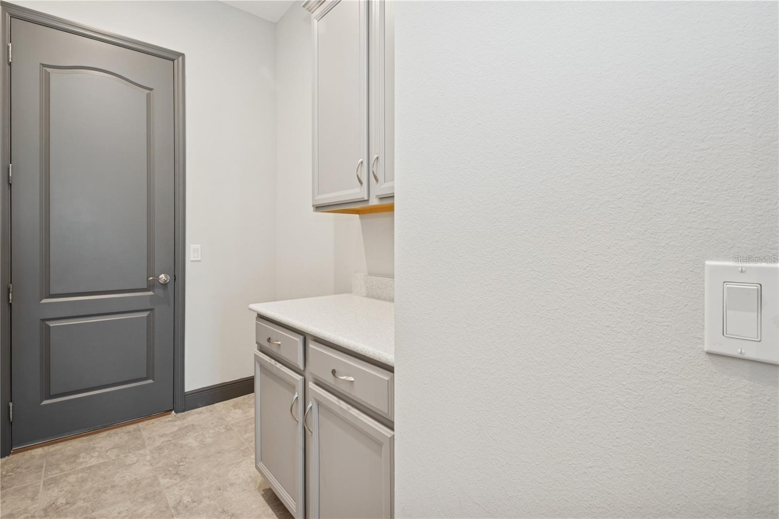 WEST LAKE HANCOCK ESTATES - Residential Lease