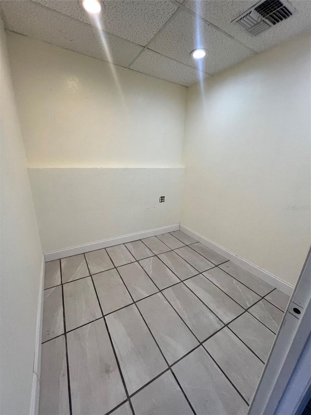 Photo of 1407 N Betty Lane #1411, Clearwater, FL 33755 (MLS # TB8440084)