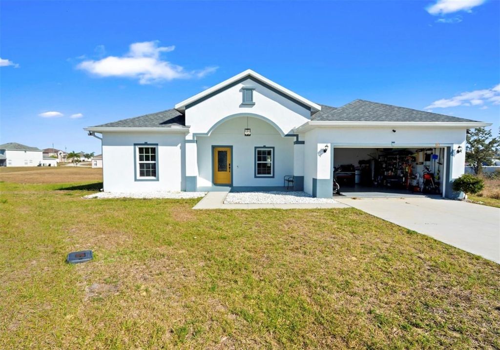 Photo of 817 Desmoines Place, Kissimmee, FL 34759 (MLS # S5146939)