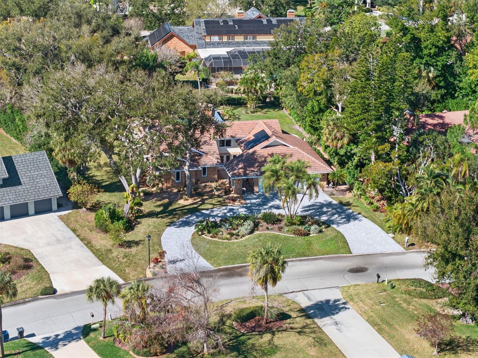 2392 LANDINGS CIRCLE