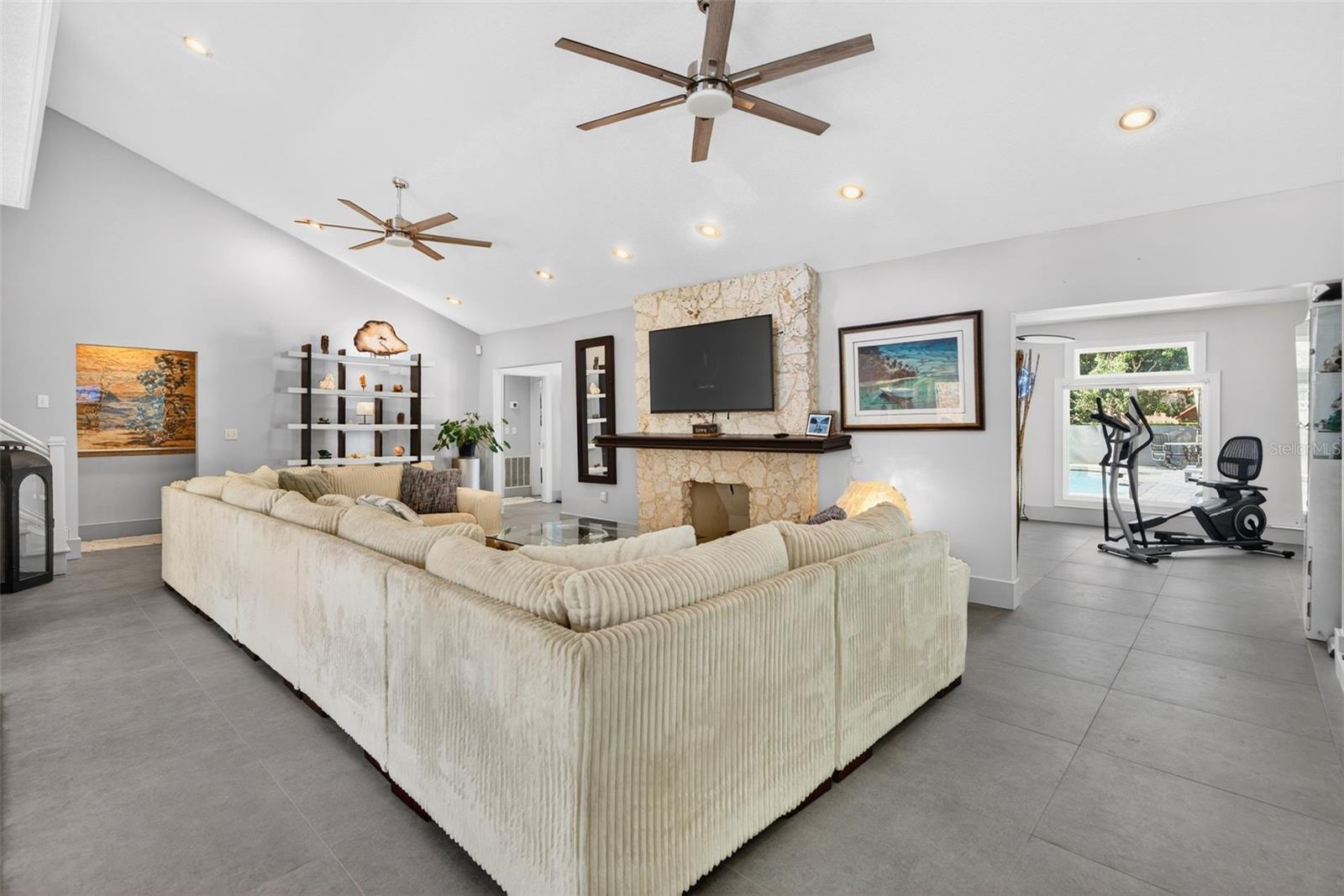 RIVERVIEW LANDINGS - Residential