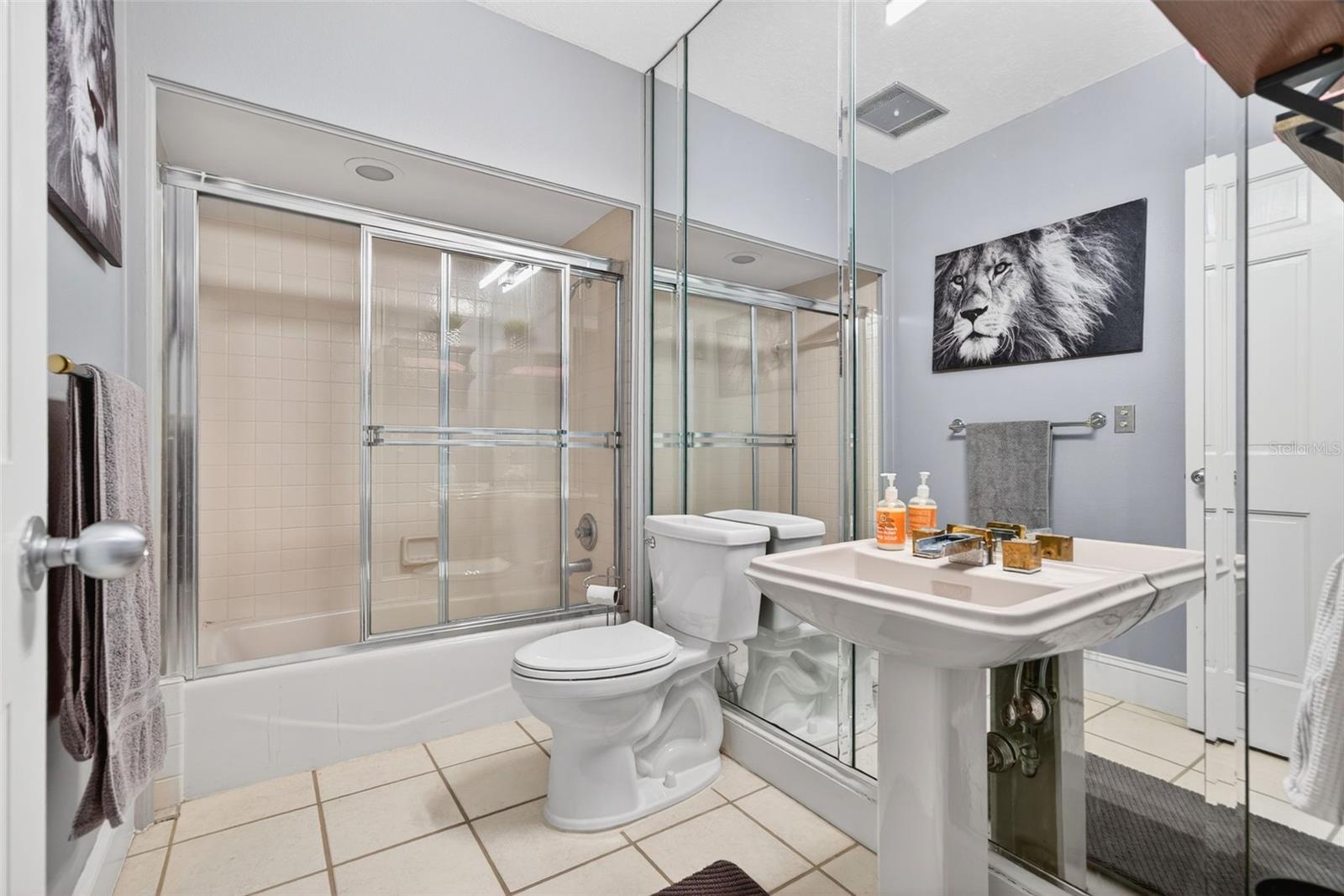 RIVERVIEW LANDINGS - Residential