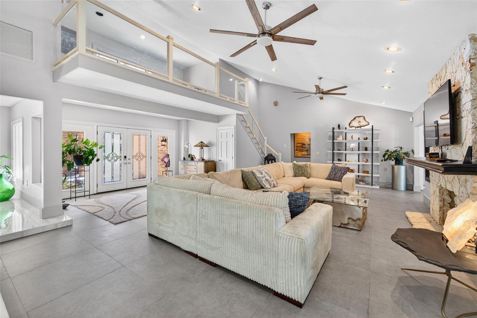 RIVERVIEW LANDINGS - Residential