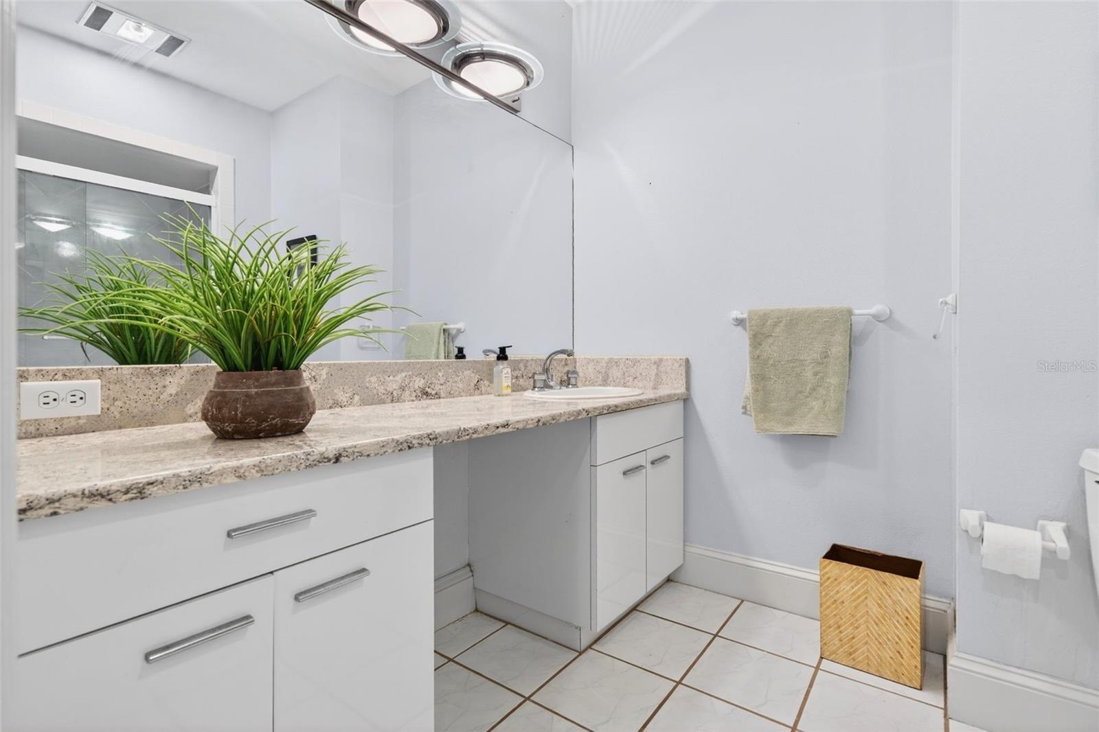 RIVERVIEW LANDINGS - Residential