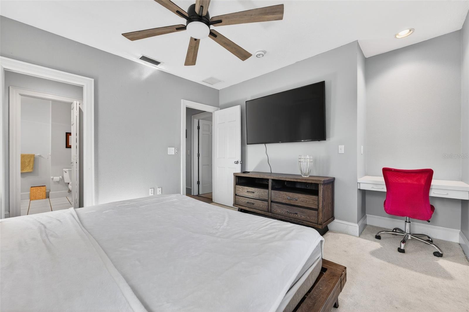 RIVERVIEW LANDINGS - Residential