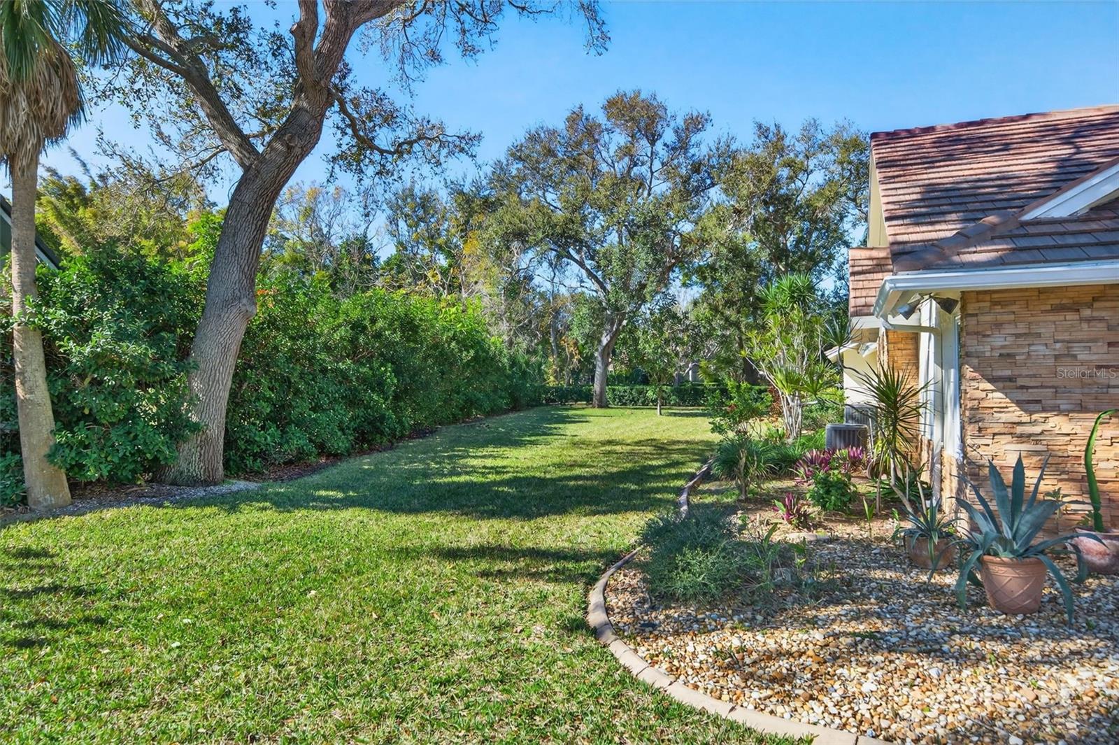 RIVERVIEW LANDINGS - Residential