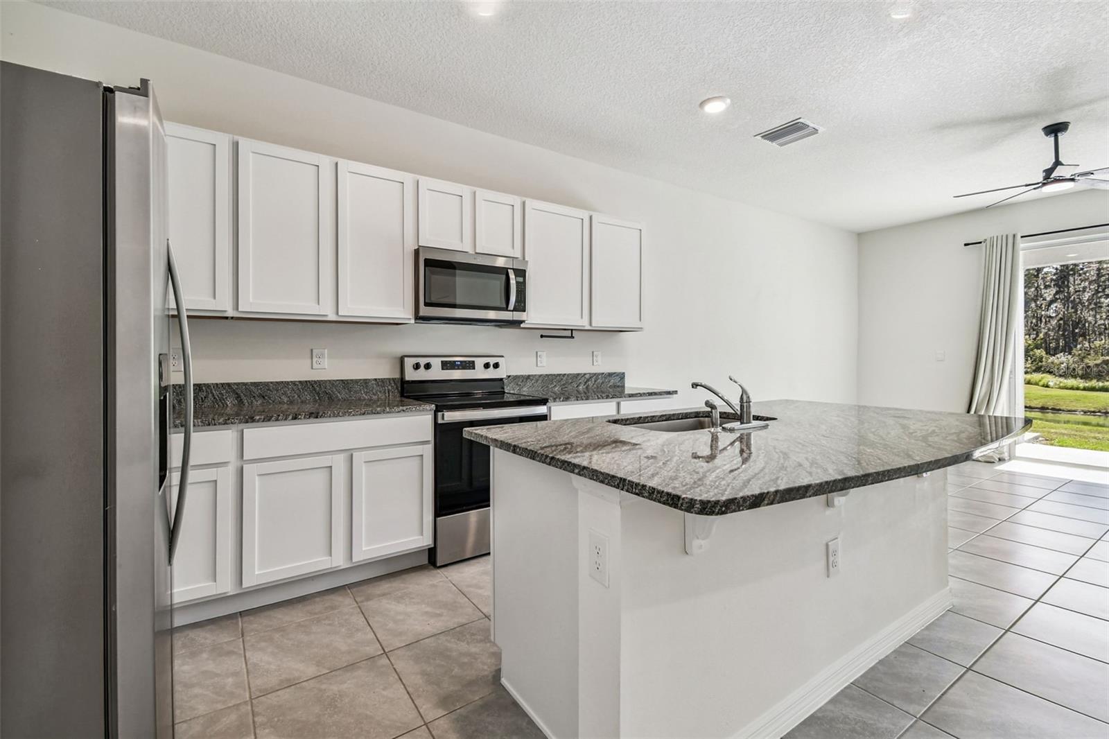 MEADOW RDG PH A-1 - Residential Lease