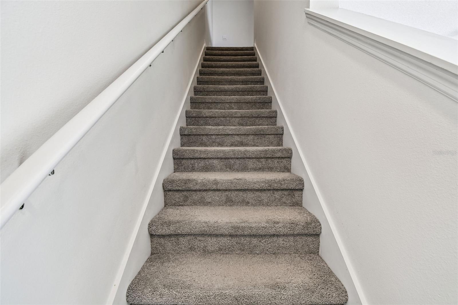 MEADOW RDG PH A-1 - Residential Lease