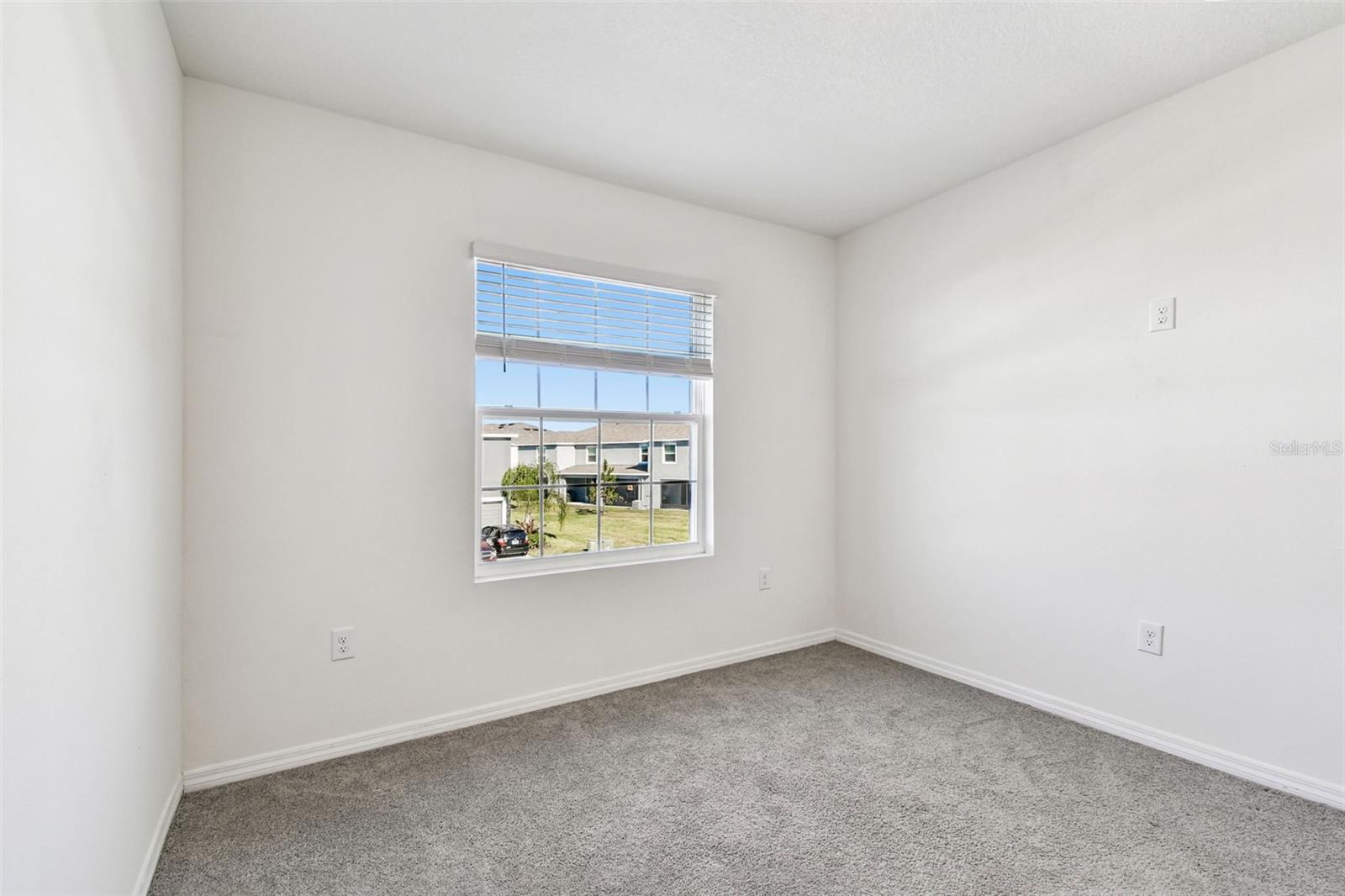 MEADOW RDG PH A-1 - Residential Lease