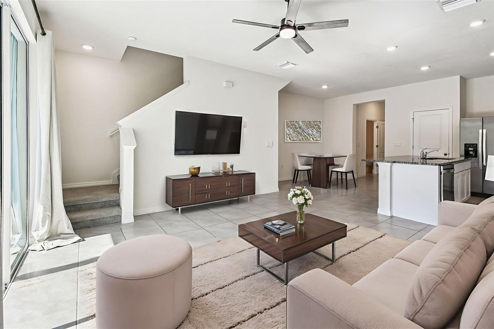 MEADOW RDG PH A-1 - Residential Lease