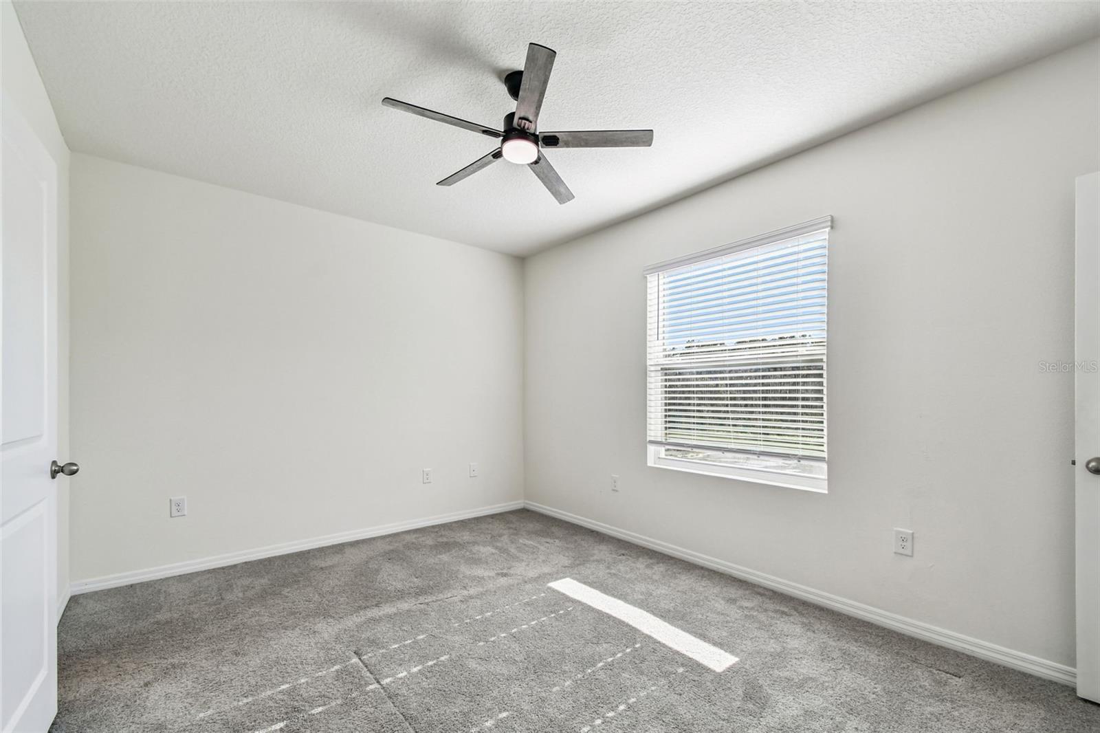 MEADOW RDG PH A-1 - Residential Lease