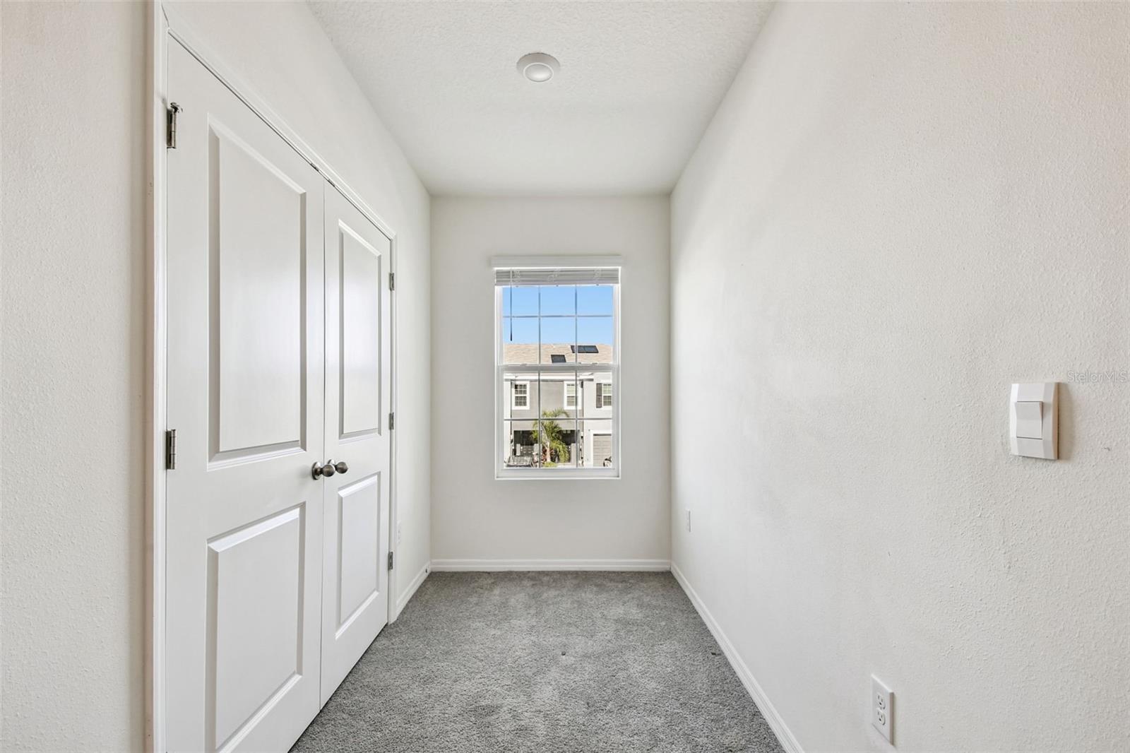 MEADOW RDG PH A-1 - Residential Lease