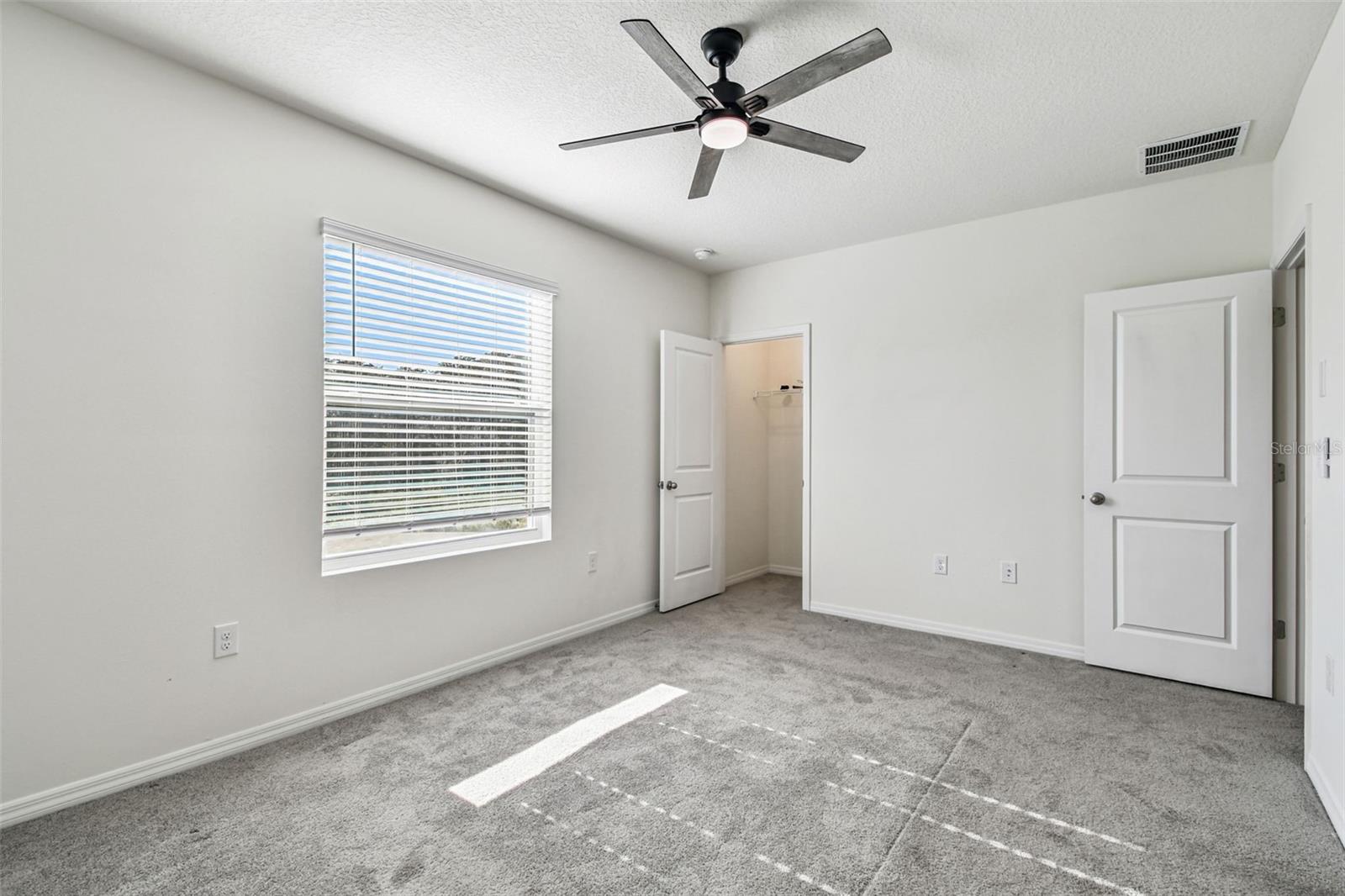 MEADOW RDG PH A-1 - Residential Lease