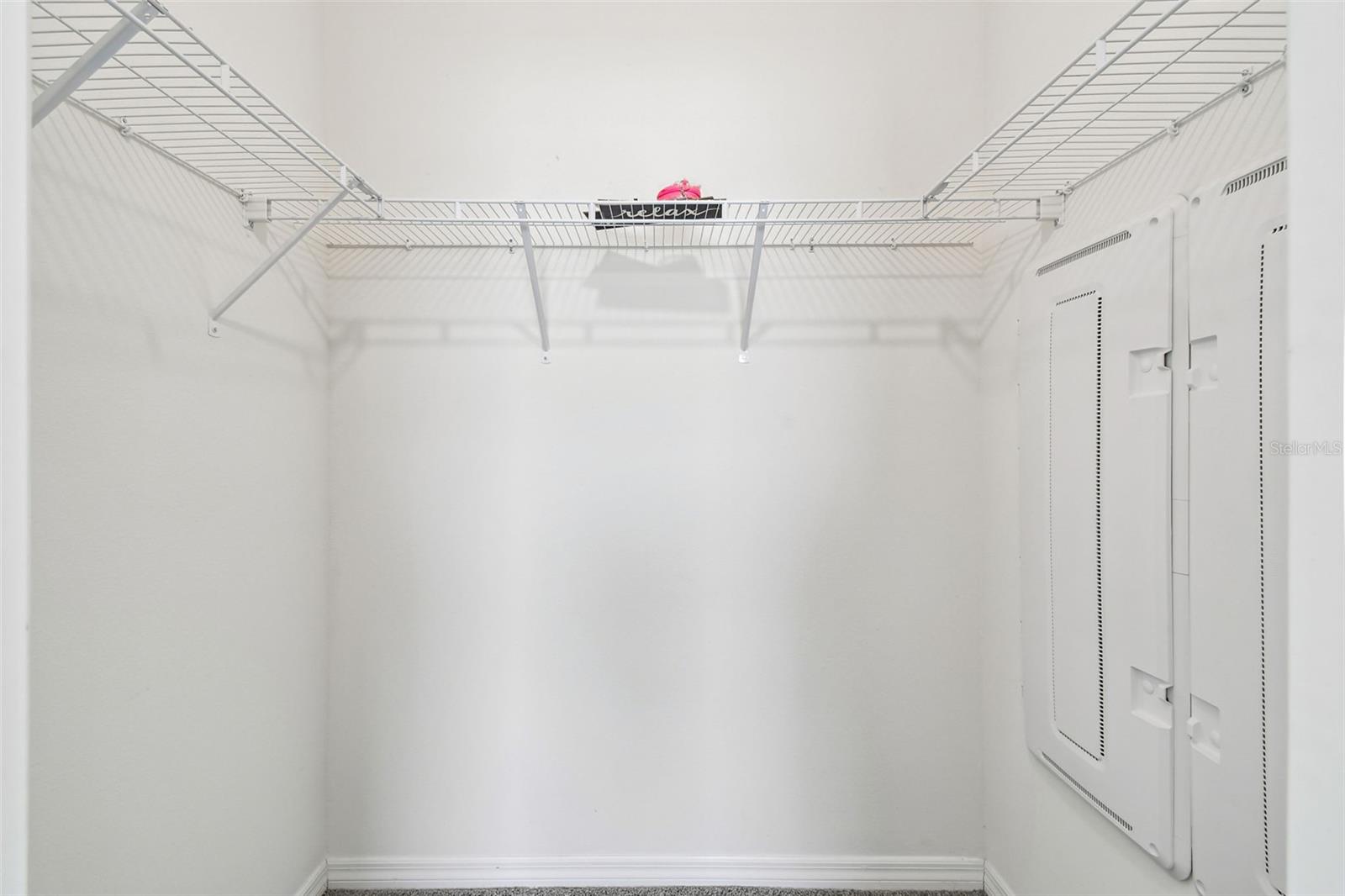 MEADOW RDG PH A-1 - Residential Lease