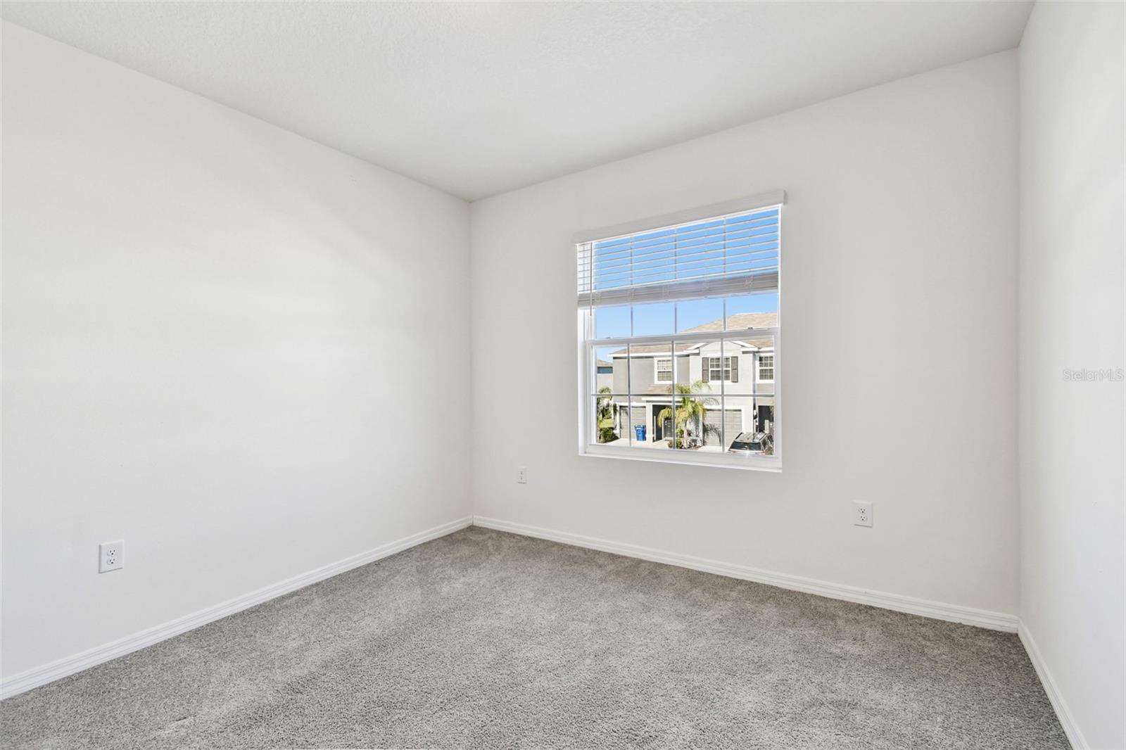 MEADOW RDG PH A-1 - Residential Lease