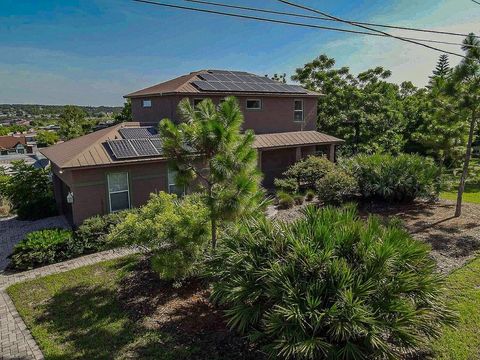 Photo of 929 Carlton Avenue, Lake Wales, FL 33853 (MLS # K4903035)