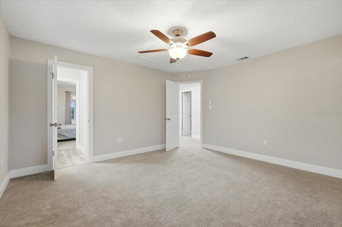 WALK-IN-WATER LAKE ESTATES PH 1 - Residential