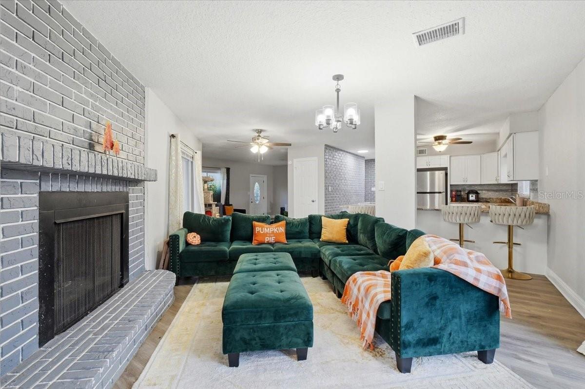 WALK-IN-WATER LAKE ESTATES PH 1 - Residential