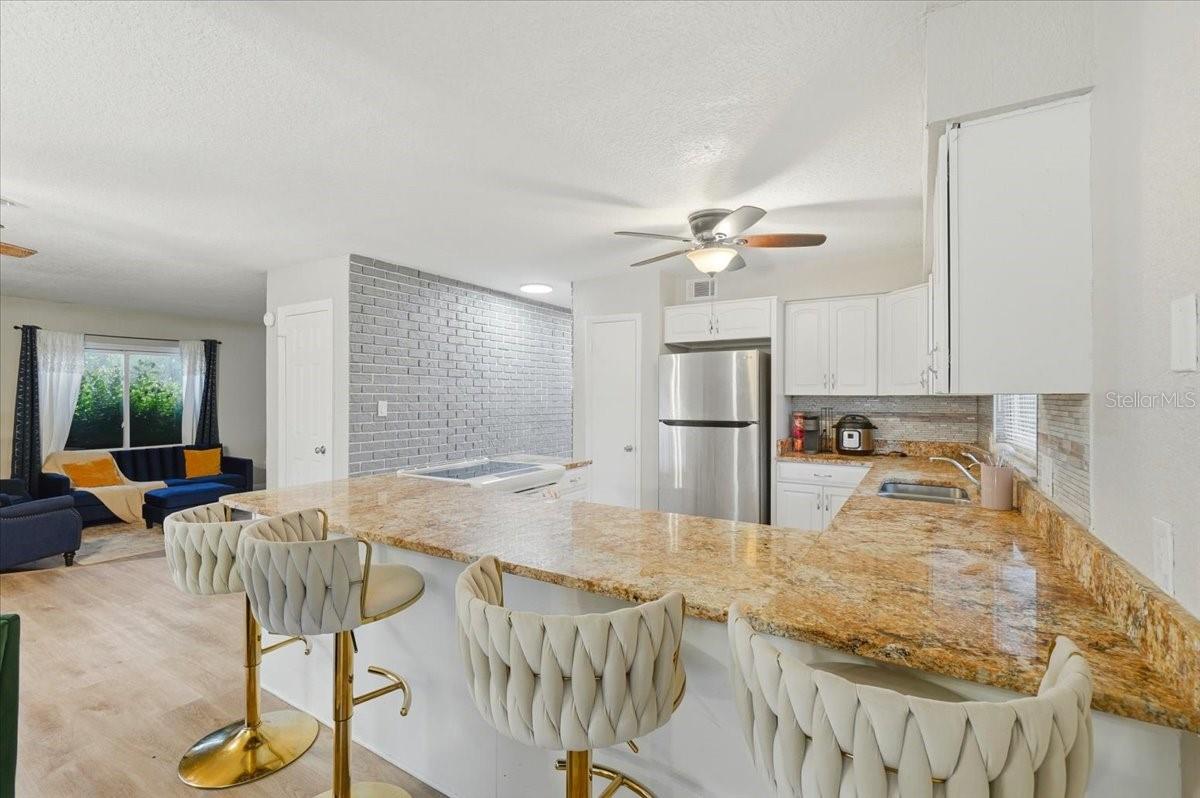 WALK-IN-WATER LAKE ESTATES PH 1 - Residential