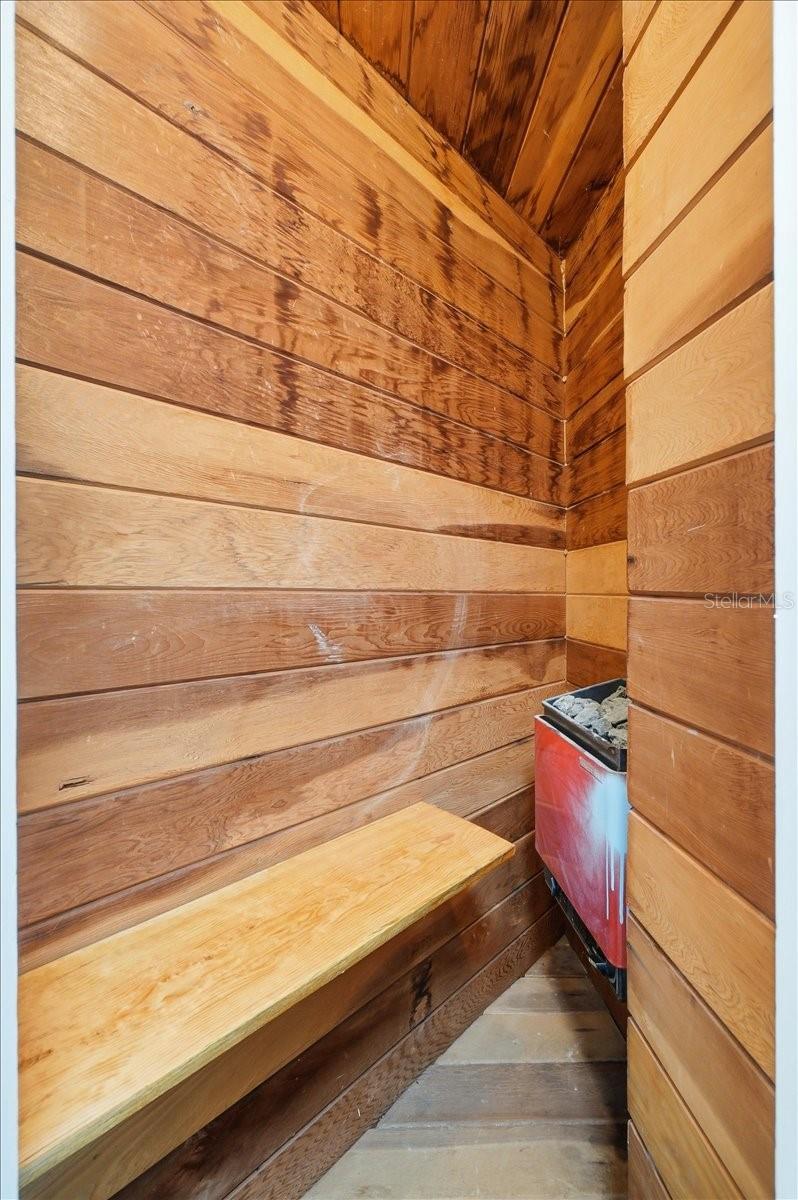 WALK-IN-WATER LAKE ESTATES PH 1 - Residential