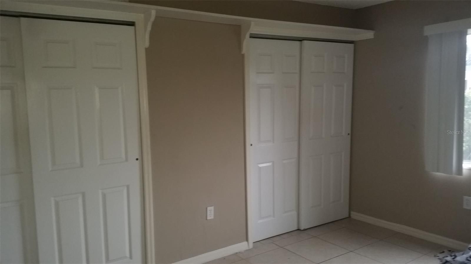 HIDDEN LAKES VILLAGE - Residential Lease