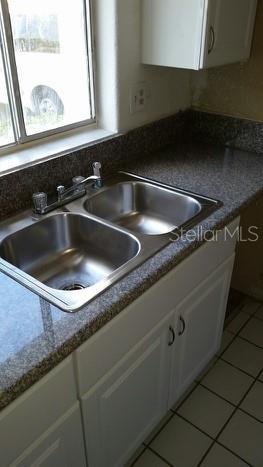HIDDEN LAKES VILLAGE - Residential Lease