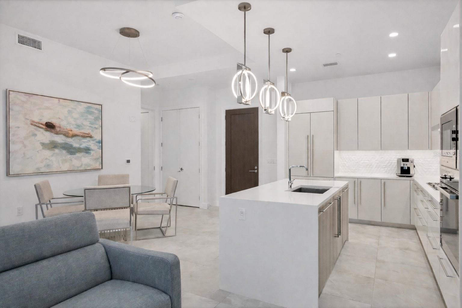 THE DEMARCAY - Residential