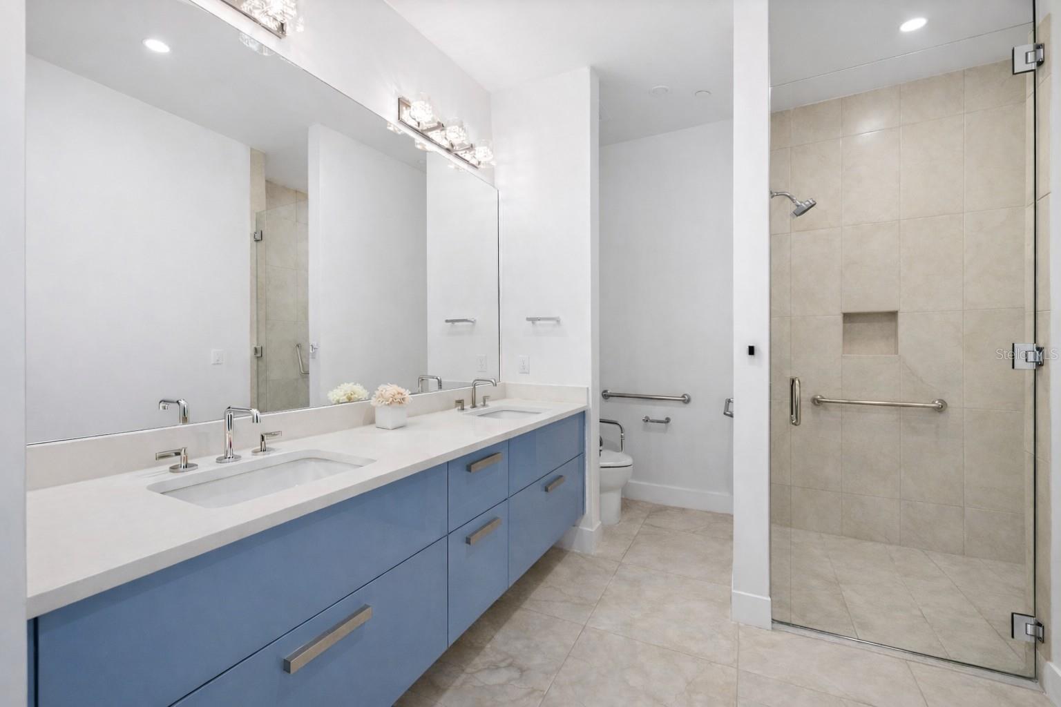 THE DEMARCAY - Residential