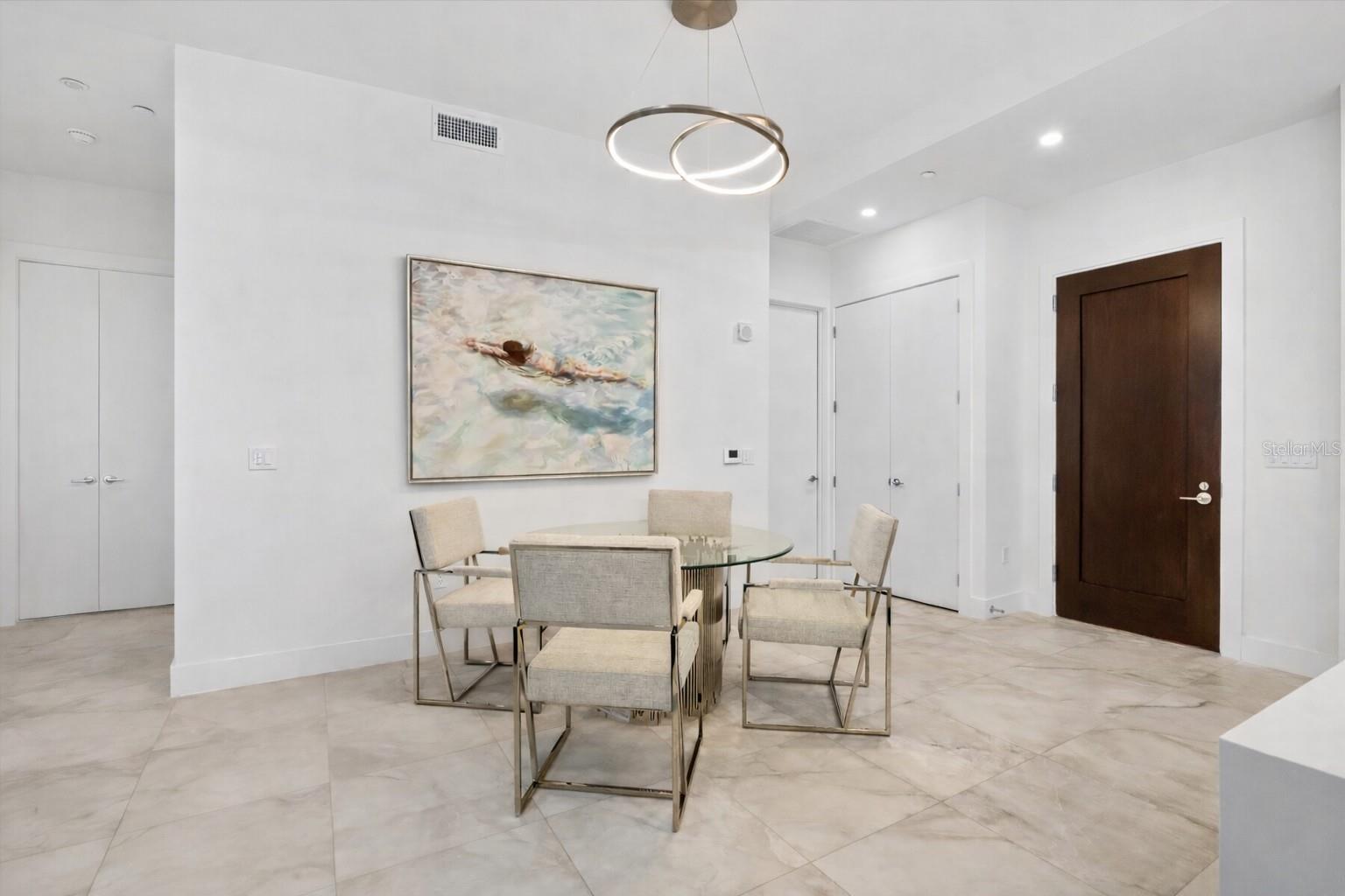 THE DEMARCAY - Residential