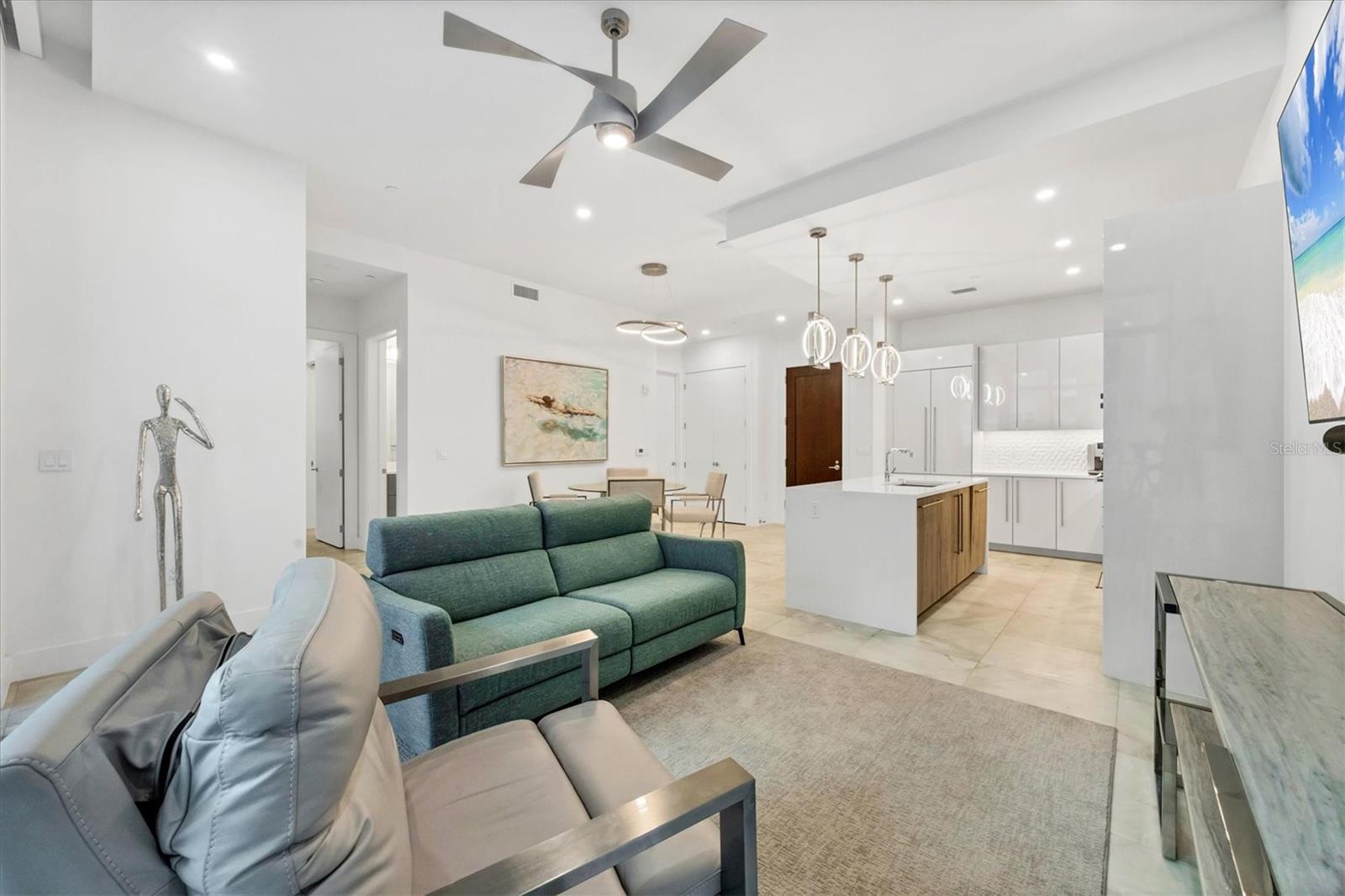 THE DEMARCAY - Residential