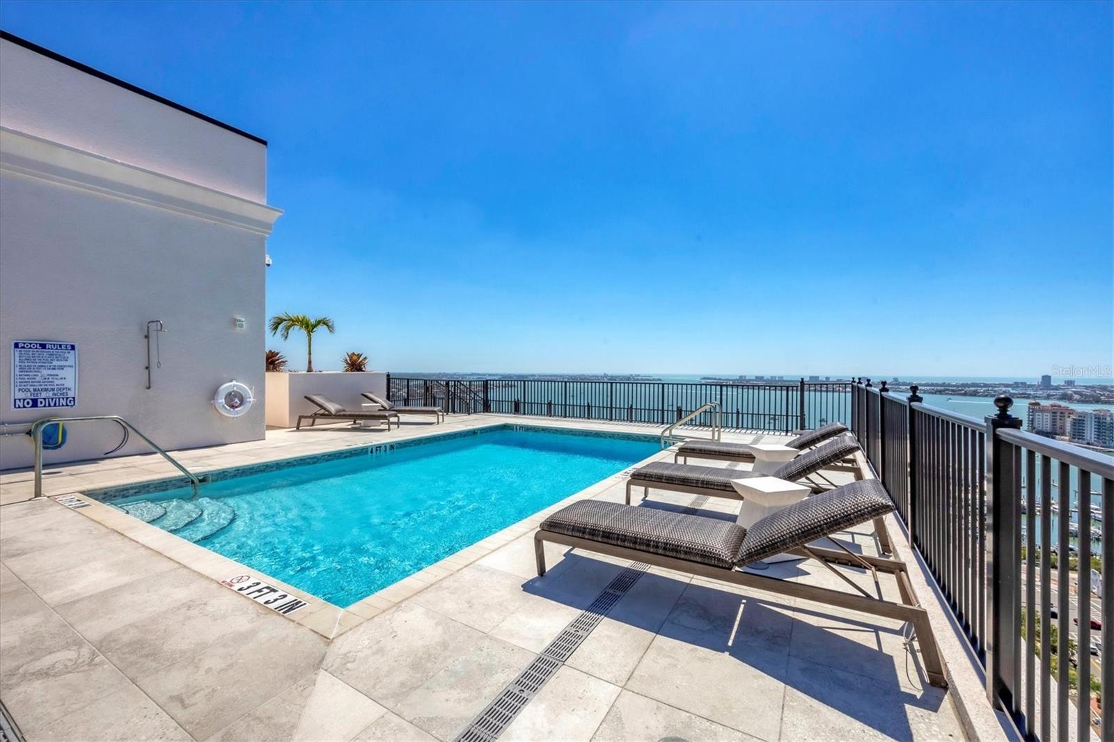 THE DEMARCAY - Residential