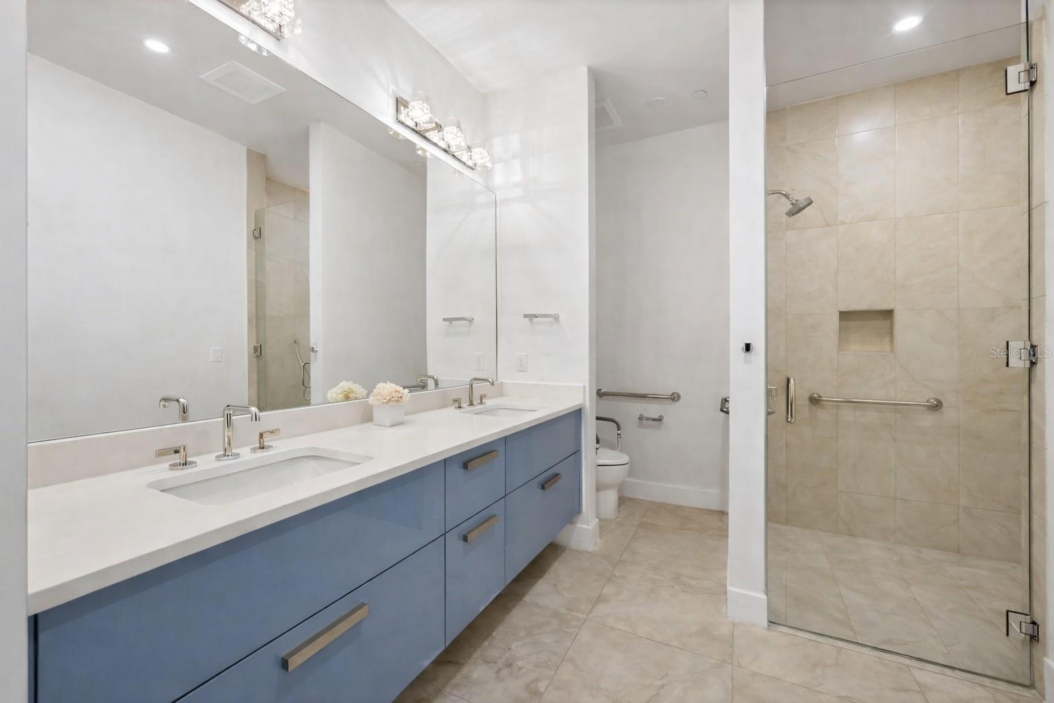 THE DEMARCAY - Residential