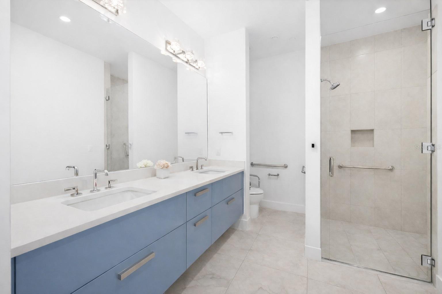 THE DEMARCAY - Residential