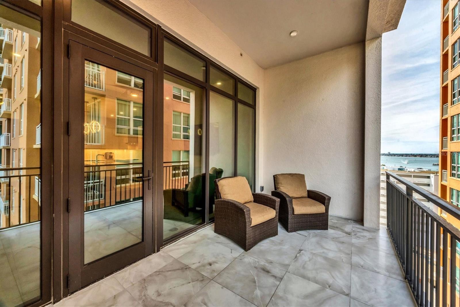 THE DEMARCAY - Residential