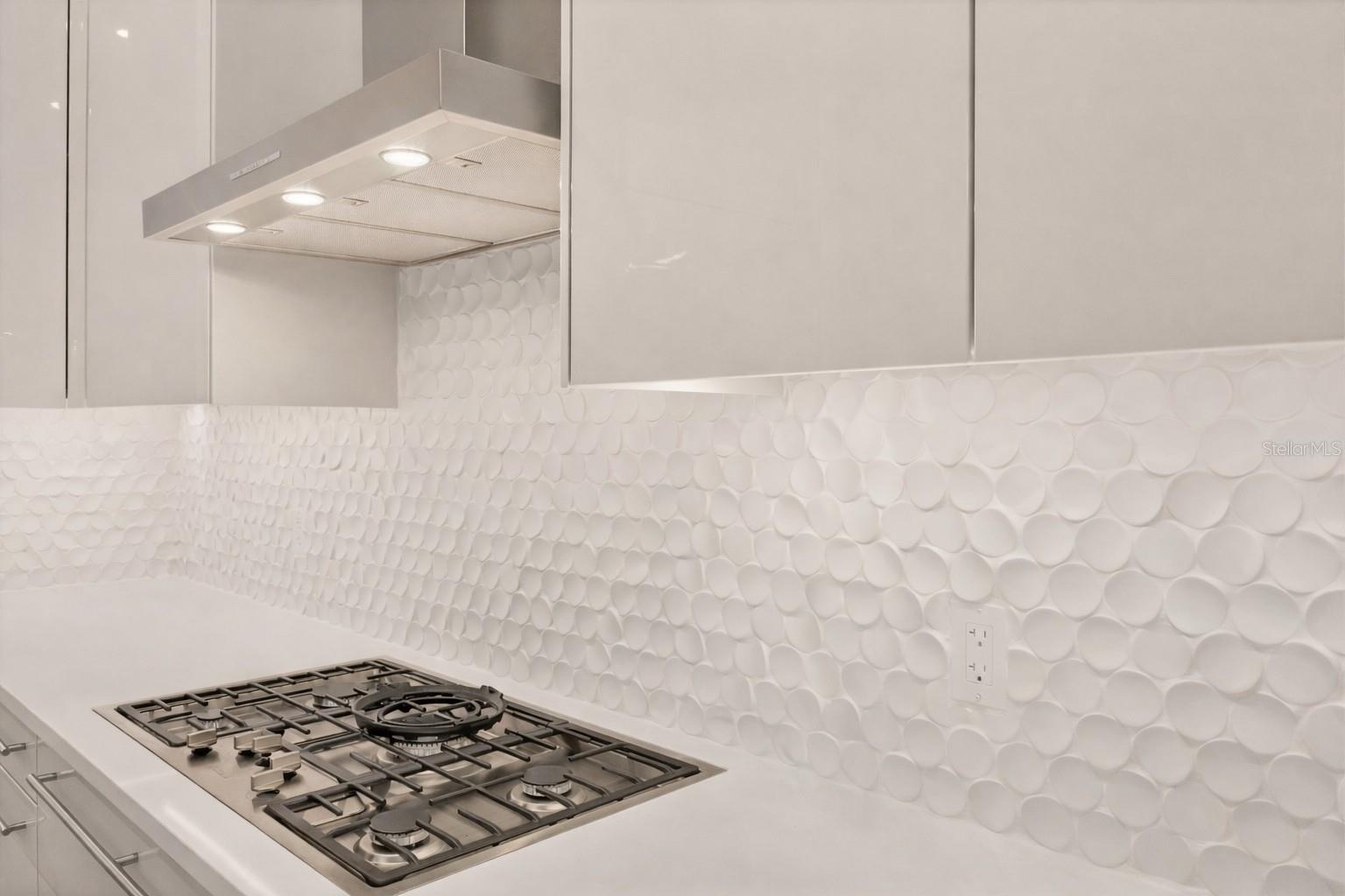 THE DEMARCAY - Residential