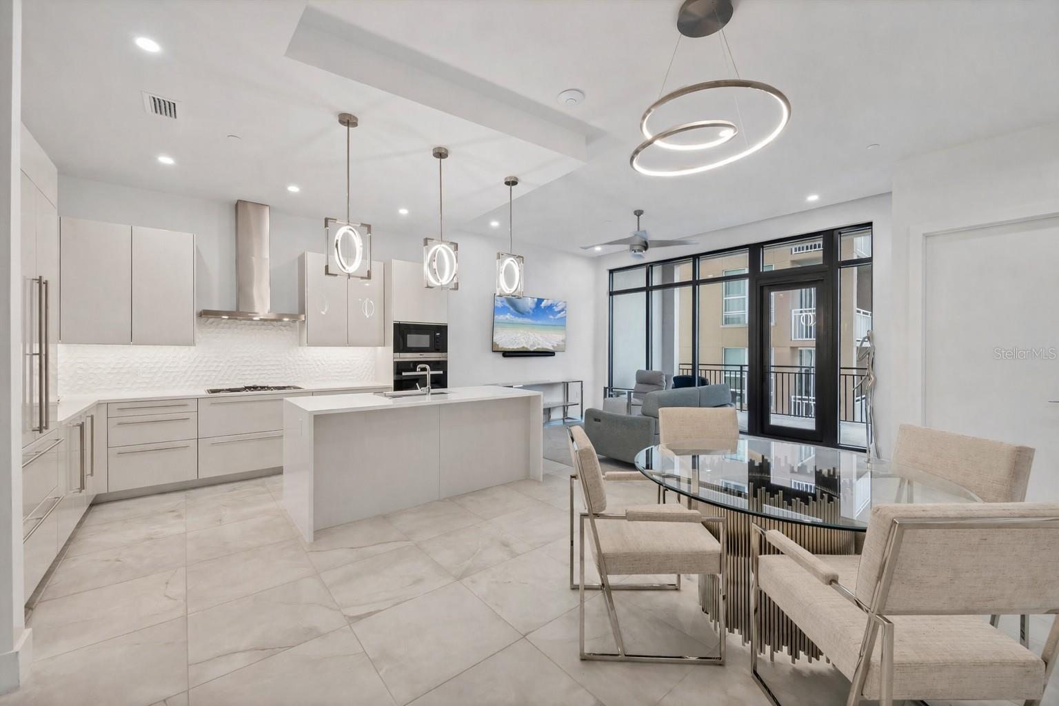 THE DEMARCAY - Residential