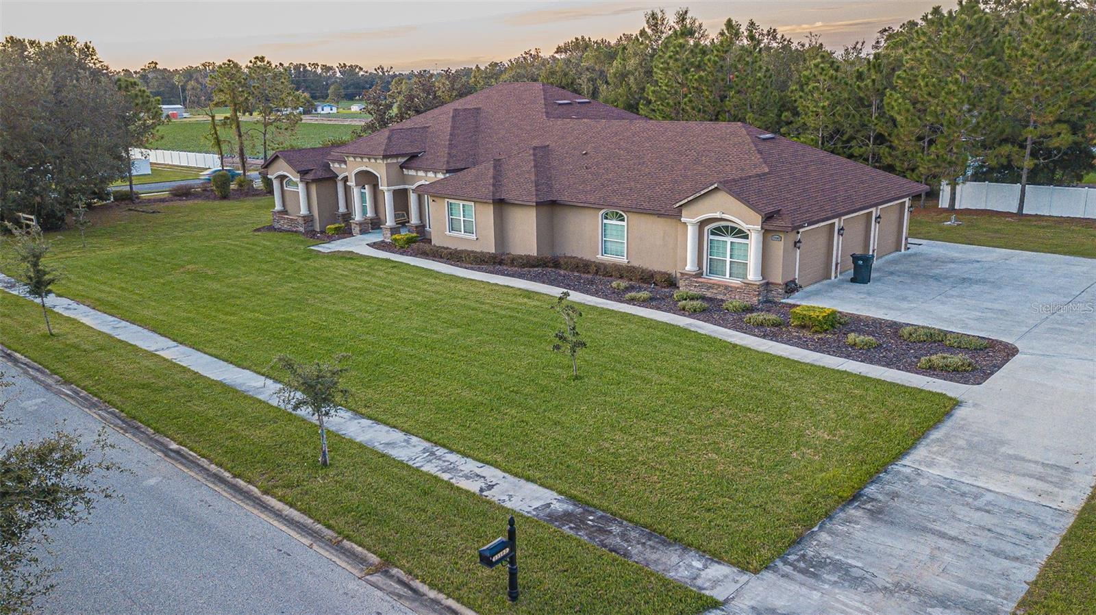 DOVER GROVES - Residential