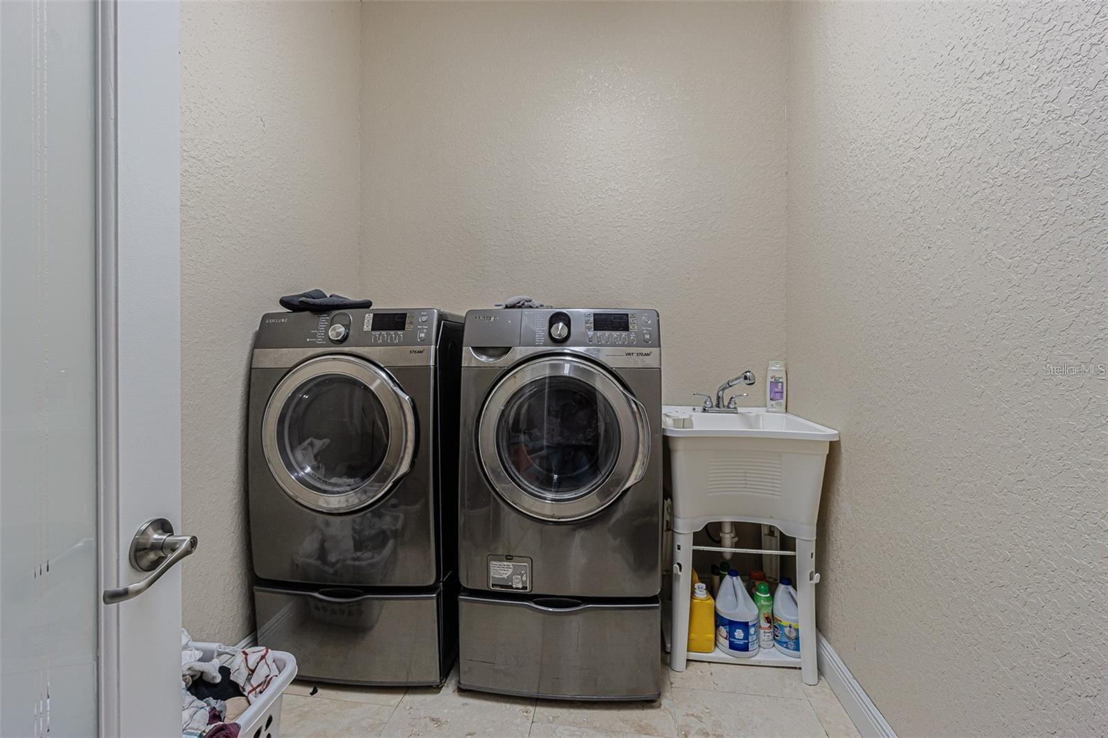 DOVER GROVES - Residential